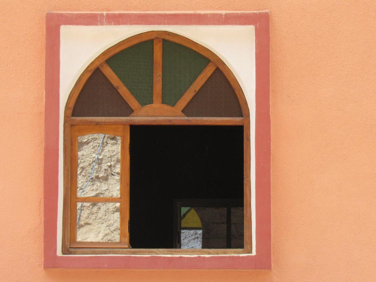 Dounia Hostel Tinghir Bagian luar foto