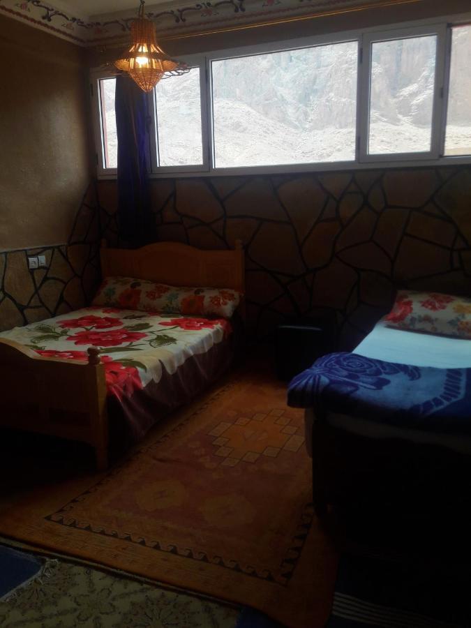 Dounia Hostel Tinghir Bagian luar foto