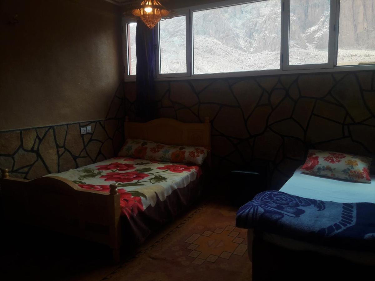 Dounia Hostel Tinghir Bagian luar foto