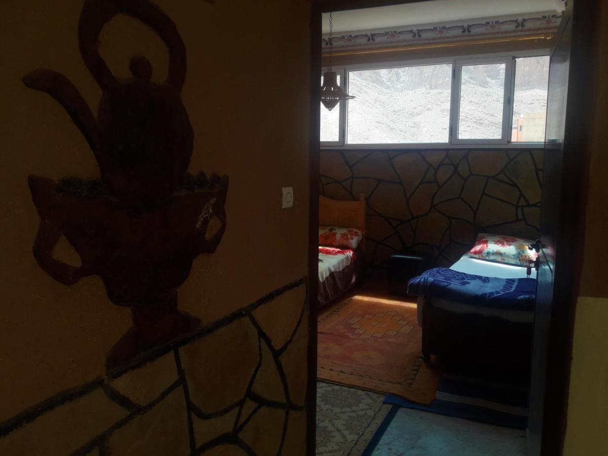 Dounia Hostel Tinghir Bagian luar foto