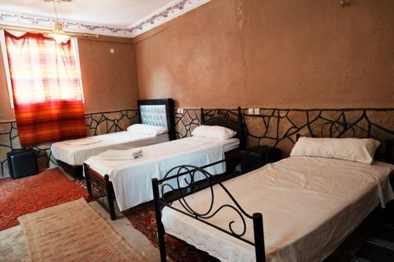 Dounia Hostel Tinghir Bagian luar foto