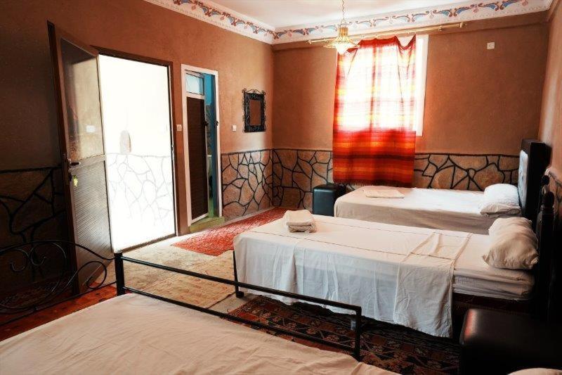 Dounia Hostel Tinghir Bagian luar foto