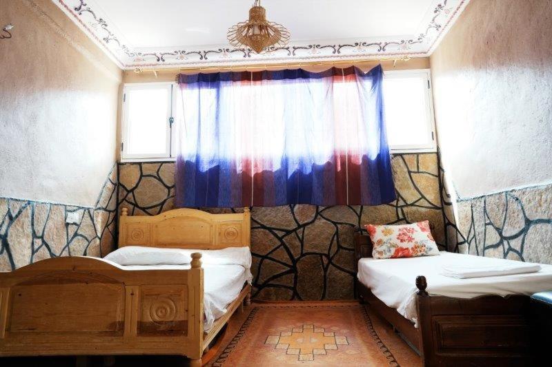 Dounia Hostel Tinghir Bagian luar foto