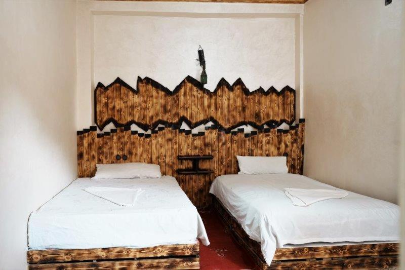 Dounia Hostel Tinghir Bagian luar foto