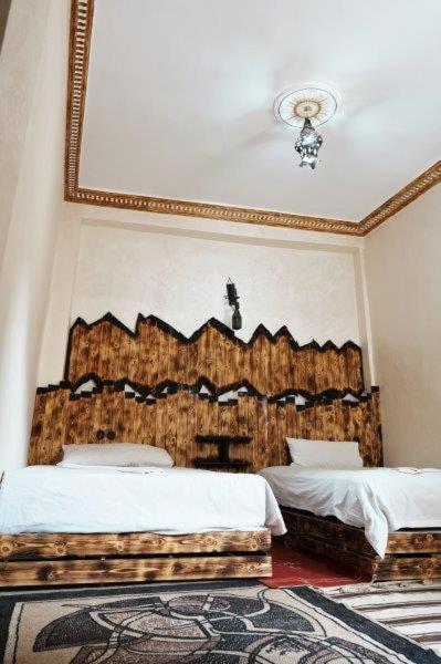 Dounia Hostel Tinghir Bagian luar foto