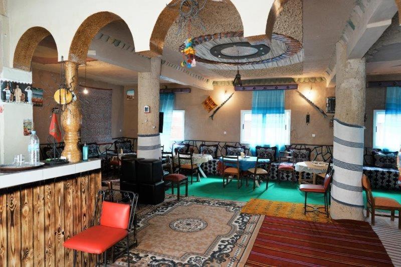 Dounia Hostel Tinghir Bagian luar foto