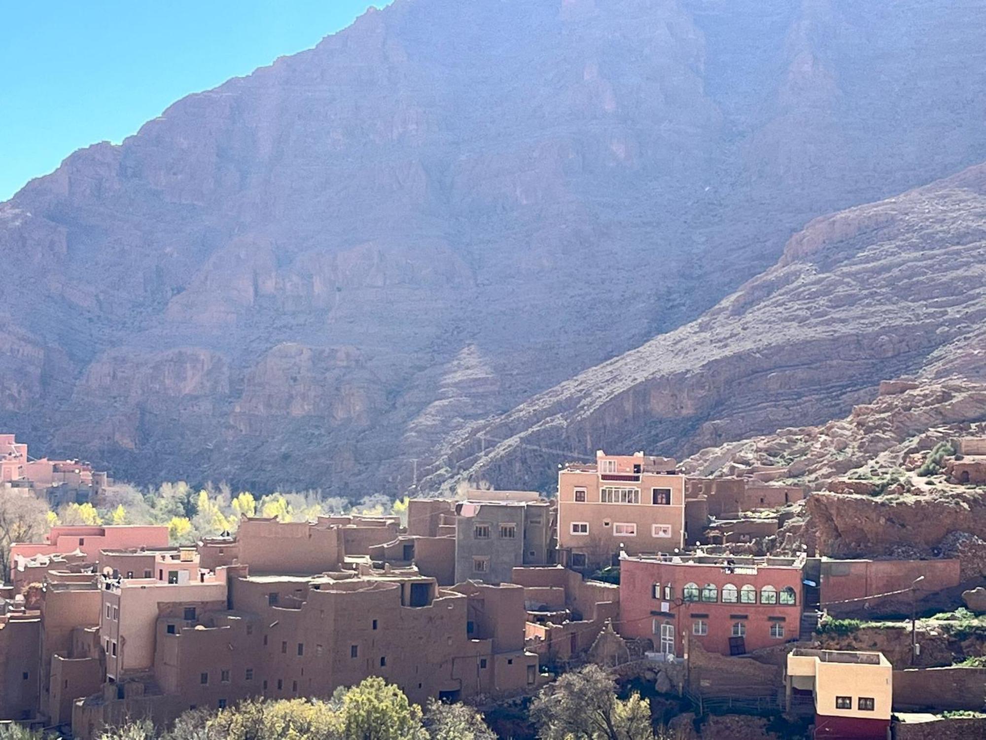 Dounia Hostel Tinghir Bagian luar foto