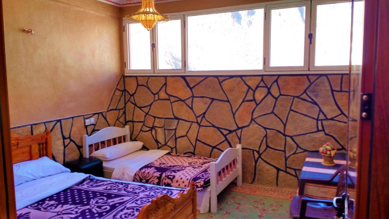Dounia Hostel Tinghir Bagian luar foto